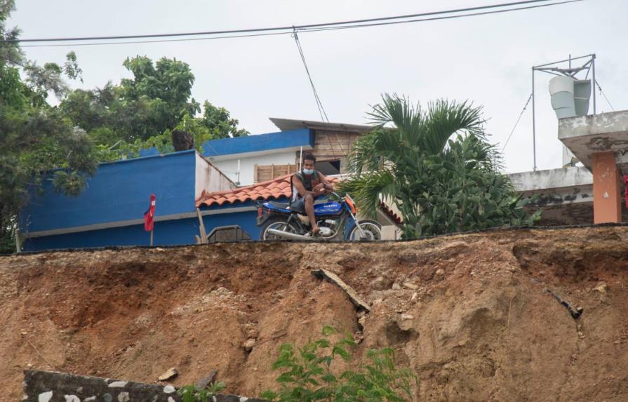 Lluvias derrumban el muro que divide Bayona y Manoguabo