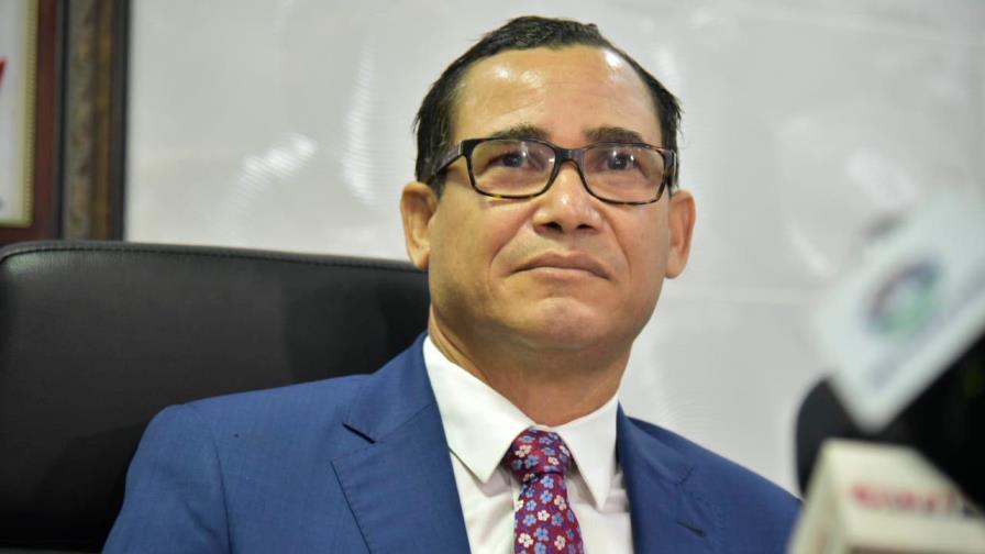 Olivares dice  impidieron a los senadores apoyarlo y califica de infame intromisión del Ejecutivo