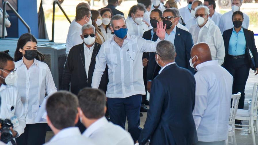 Presidente Abinader asiste a inauguración de muelle DP-World