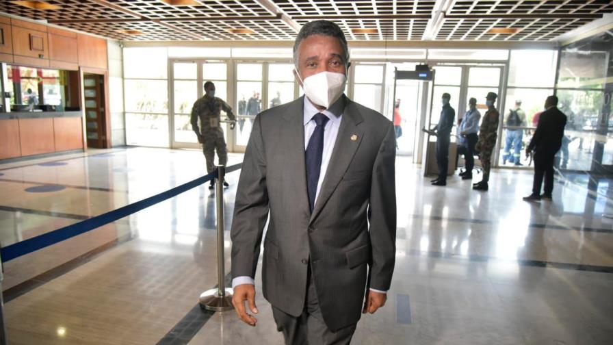 Félix Bautista comparece por tercera ocasión ante la Procuraduría por declaración de bienes