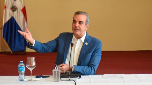 Presidente Abinader anuncia realización de obras en San Cristóbal