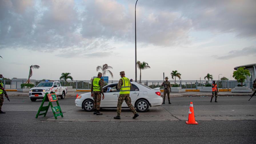 Legisladores apoyan se flexibilice el toque de queda para las fiestas navideñas Legisladores apoyan se flexibilice el toque de queda para las fiestas navideñas