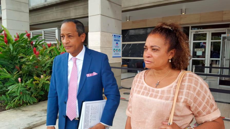 Depositan denuncia contra diputado del PRM por desalojos irregulares 
