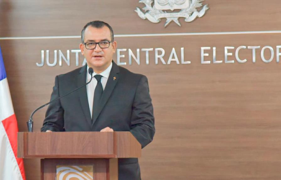 Román Jáquez asume presidencia en la JCE; promete procesos electorales íntegros 