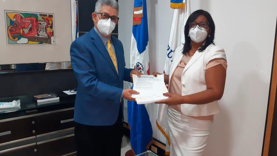 Hospital Santo Socorro realiza pruebas del coronavirus en la Digepres
