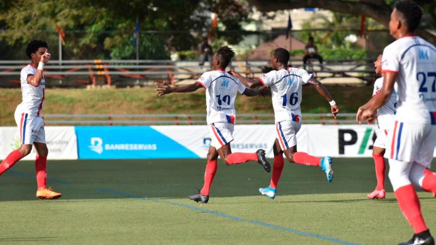 Umaña define a los 86 y Delfines pasa a la semifinal Umaña define a los 86 y Delfines pasa a la semifinal