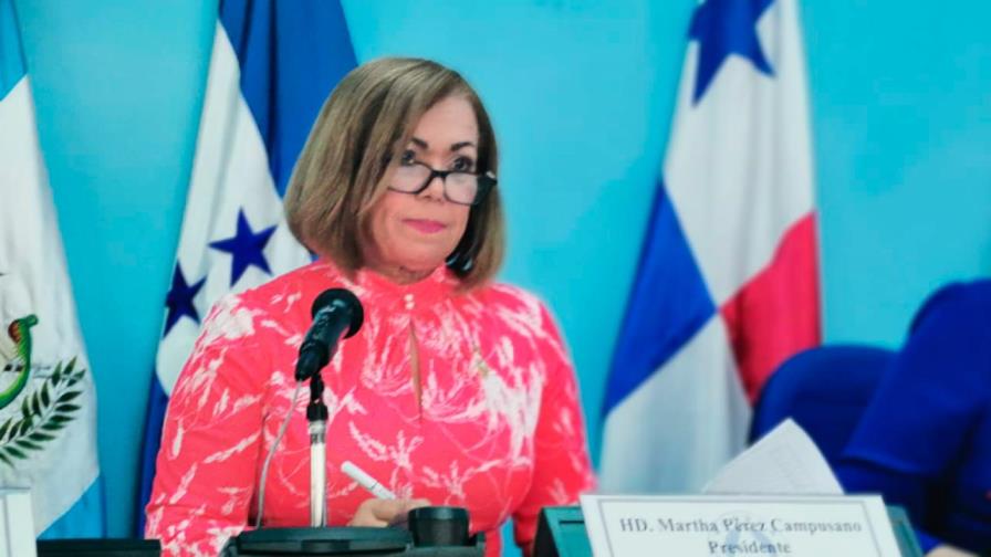 Diputada del Parlacen respalda regulación del teletrabajo 