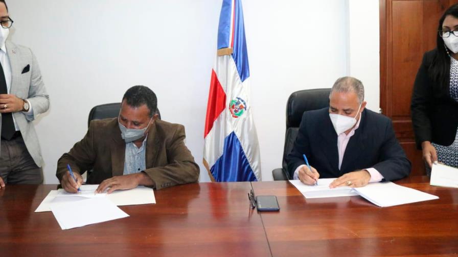 DGDF y FODEARTE firman acuerdo para fomentar desarrollo de la artesanía en la zona fronteriza