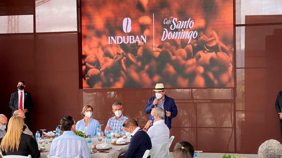 Presidente Abinader visita instalaciones de Indubán en San José de Ocoa