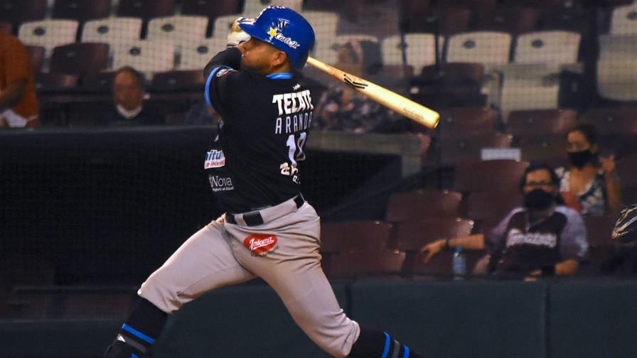 Yaquis barren a Águilas en doble tanda y se afianza en la primera posición del béisbol mexicano