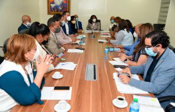 Diputados conocen nueva vez proyecto de ley que crea programa del primer empleo