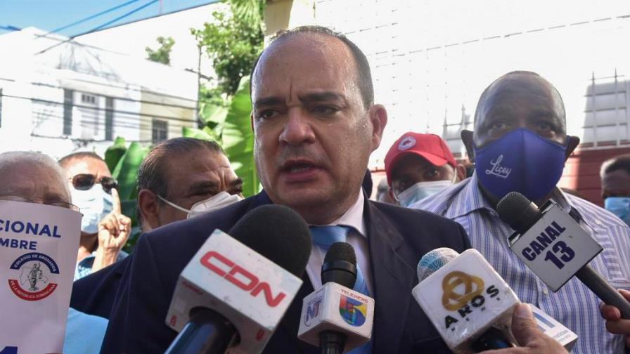 Miguel Surun Hernández es reelecto como presidente del Colegio de Abogados Miguel Surun Hernández es reelecto como presidente del Colegio de Abogados