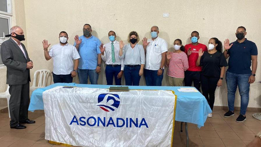 Adrián Marte fue electo como  presidente de natación en el Distrito Nacional