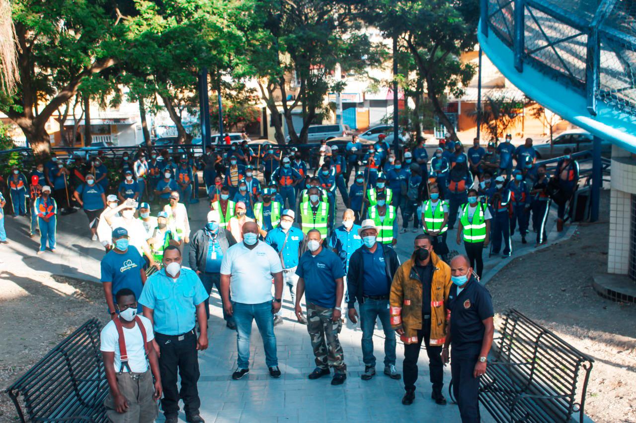 Decenas de trabajadores participaron en el operativo