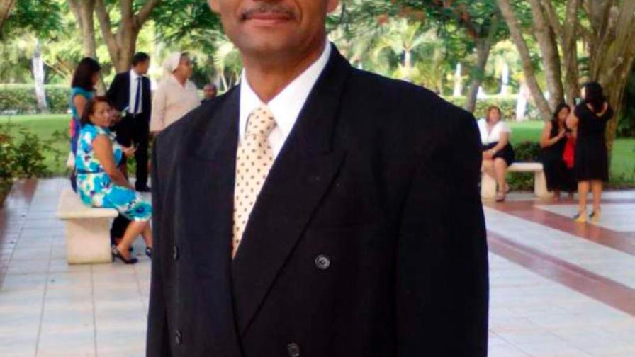 Muere director de un centro educativo en Imbert; adquirió COVID-19 después de un cateterismo