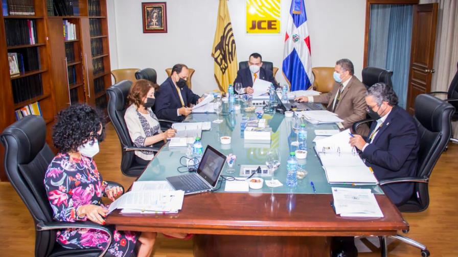 JCE analiza hoy orden de partidos en la boleta y distribución de recursos