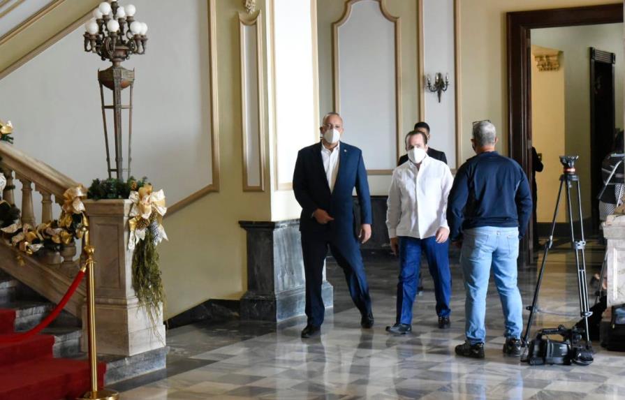 Presidente Abinader convoca a ministros a reunión en Palacio
