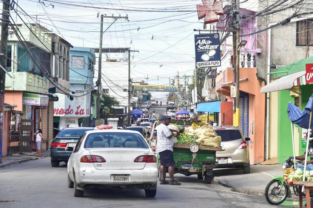 La vida en un barrio la mañana de este 25 de diciembre de 2020.