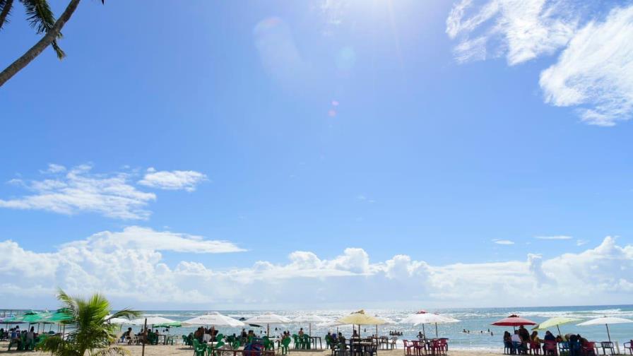 Playas de Bocha Chica y Guayacanes reciben visitantes en el feriado de Navidad Playas de Bocha Chica y Guayacanes reciben visitantes en el feriado de Navidad