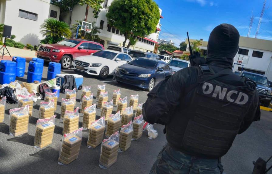 Incautan en altamar 175 paquetes de cocaína con el letrero 2020 