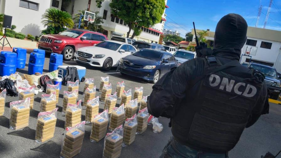Incautan en altamar 175 paquetes de cocaína con el letrero 2020 