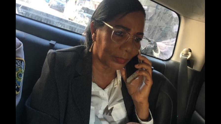 Mujer que sacó cuchillo durante manifestación es hermana de la presidenta del Frente de Abogados del PRM