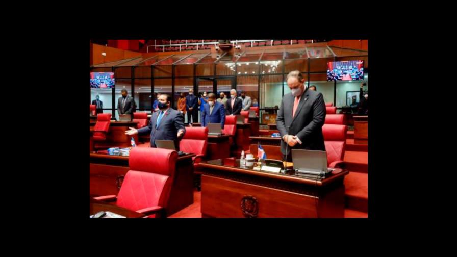 Las promesas incumplidas de senadores y diputados