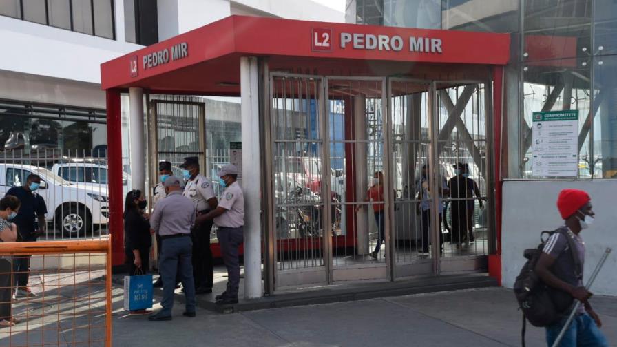 Ejecutivo instruye a OMSA y Opret ofrecer servicio de transporte en horario de libre tránsito