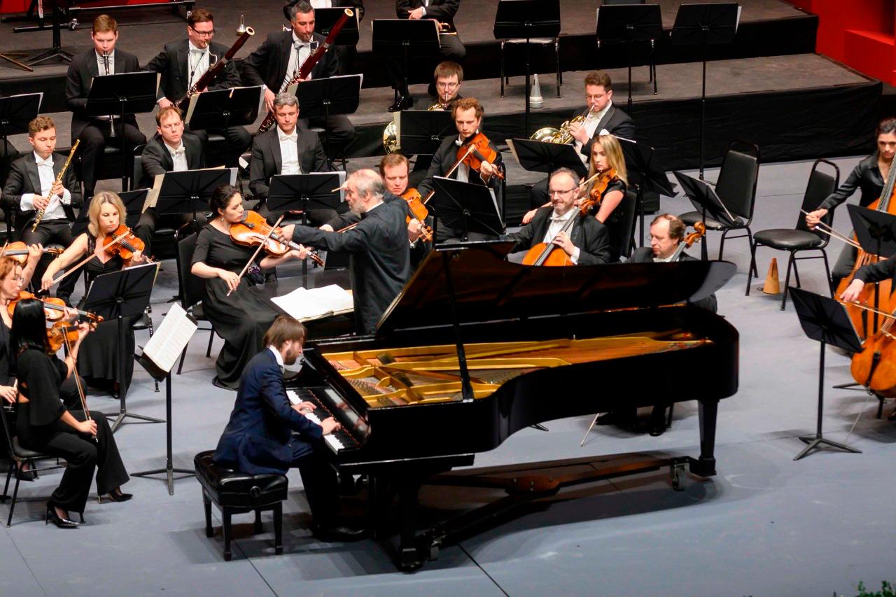 La Orquesta Sinfónica del Teatro Mariinski de San Petersburgo con Daniil Trifonov al piano, en el Teatro Nacional de Santo Domingo.