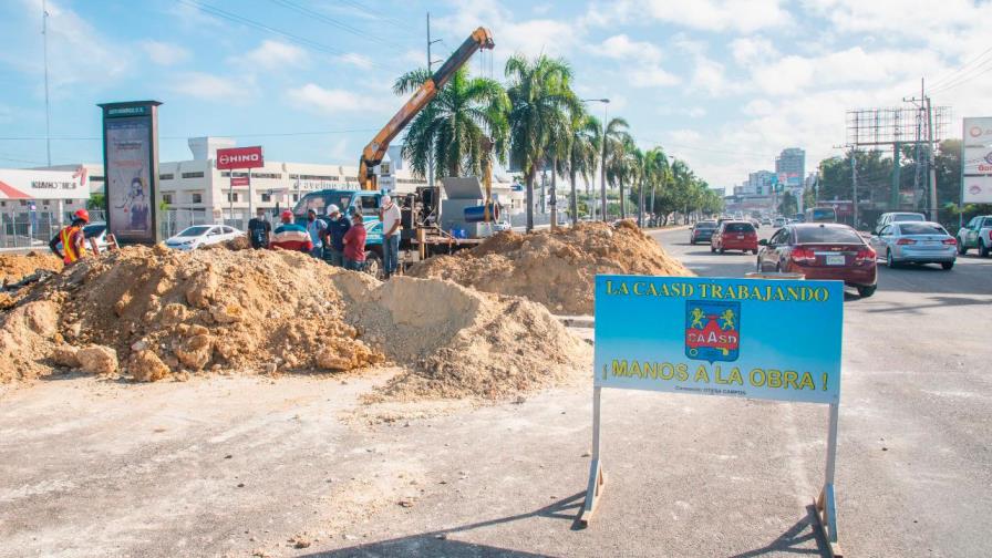 Reparación causa atasco en el elevado de la avenida Kennedy 