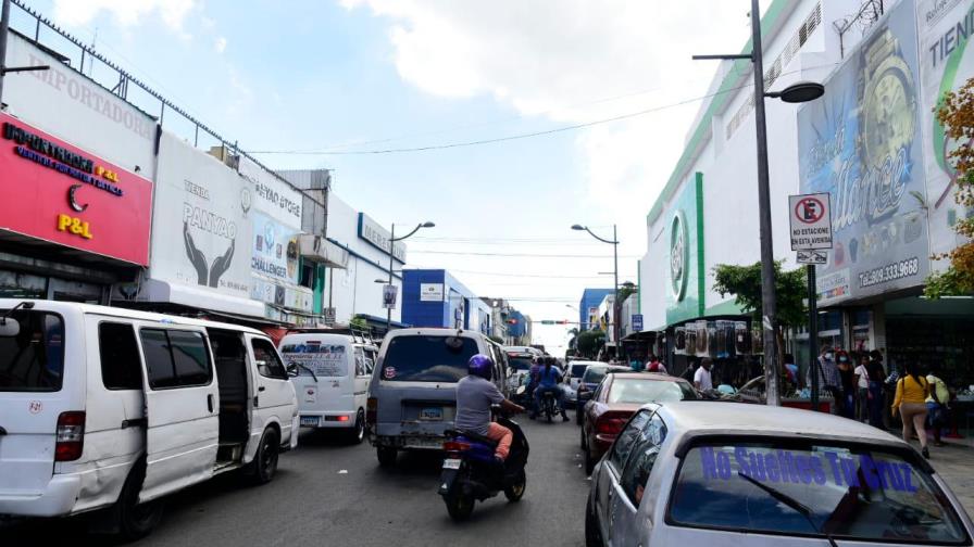 El sector comercial pide extender el horario del toque de queda de los sábados El sector comercial pide extender el horario del toque de queda de los sábados