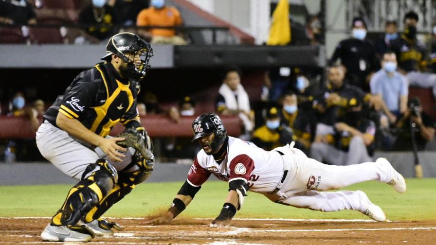 Francisco Peña lo ha ganado casi todo desde el banco, al séptimo anillo llegó la titularidad Francisco Peña lo ha ganado casi todo desde el banco, al séptimo anillo llegó la titularidad