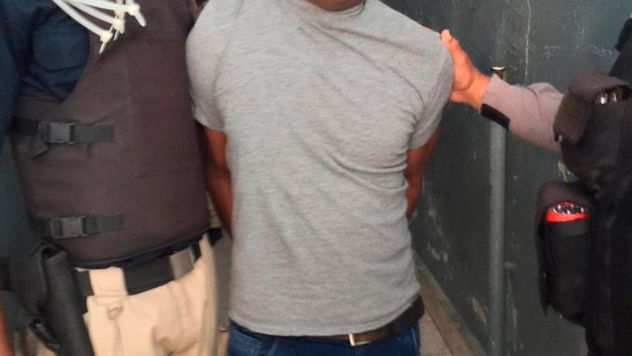 Dictan medida de coerción contra pareja de esposos por muerte de tres hombres en San Cristóbal  