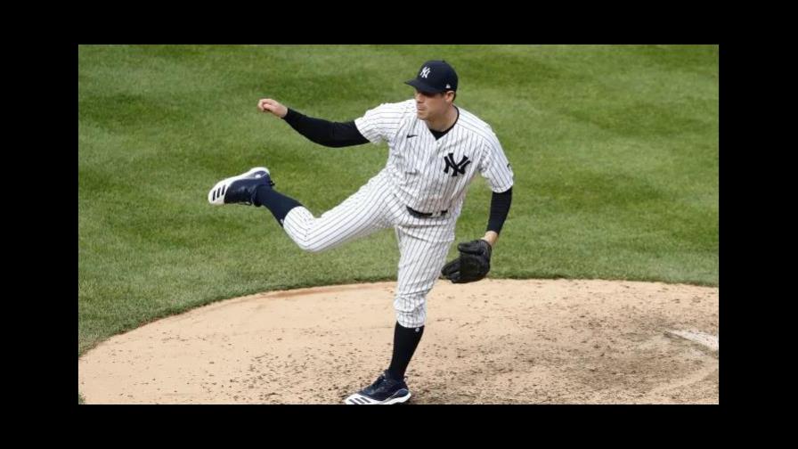 Boston consigue de los Yanquis al relevista Ottavino