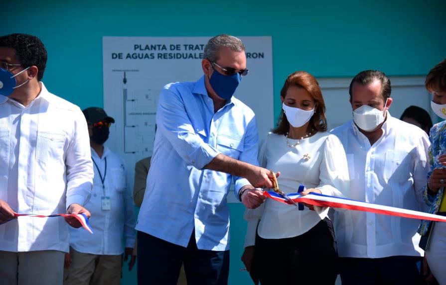 Presidente Abinader inaugura planta de tratamiento de aguas residuales en Luperón