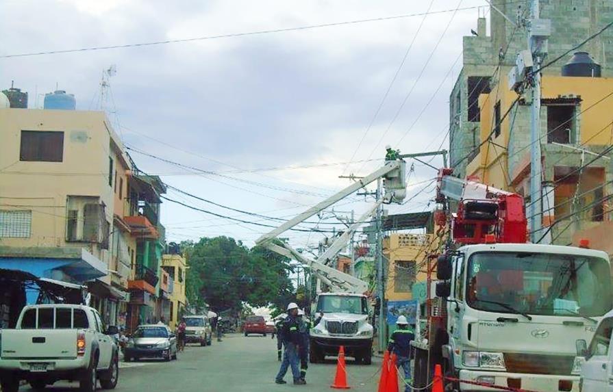 Edeeste dice mejora servicio de sectores del Distrito con trabajos de rehabilitación de redes