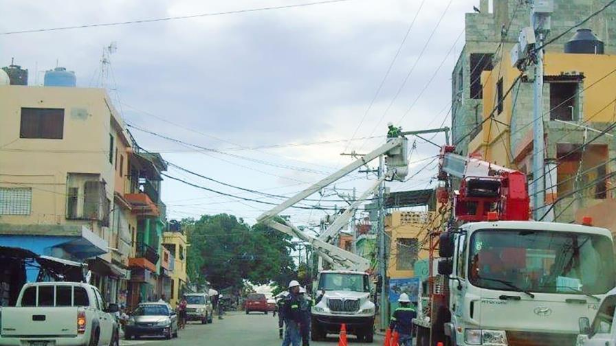 Edeeste dice mejora servicio de sectores del Distrito con trabajos de rehabilitación de redes