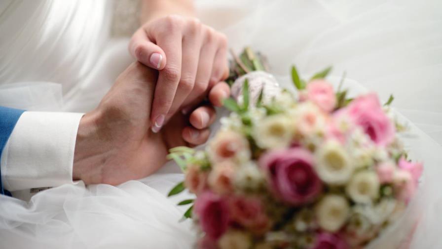 Una pareja española con covid se casa antes de ser sedada e intubada