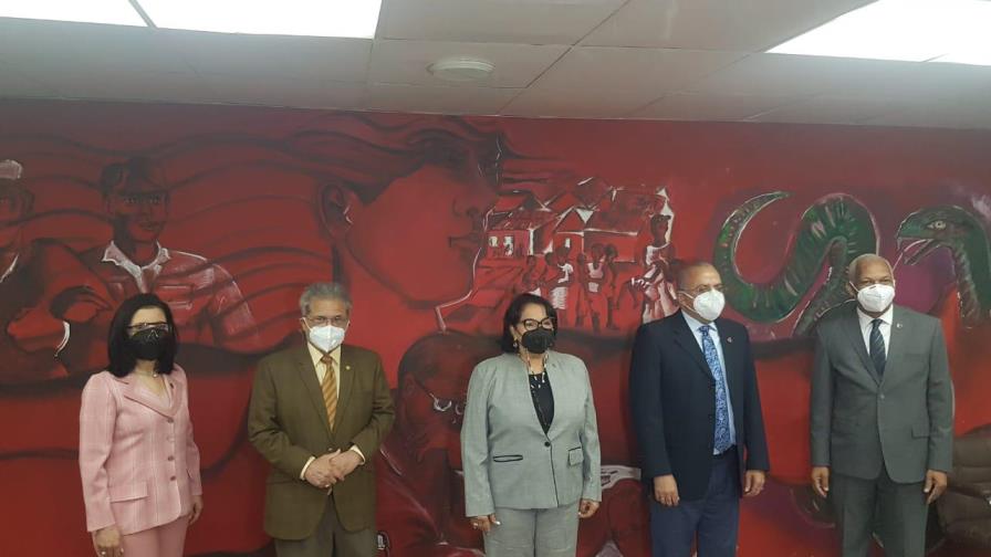 El CMD, Salud Pública y la UASD llegan a acuerdos sobre concursos de residencias médicas
