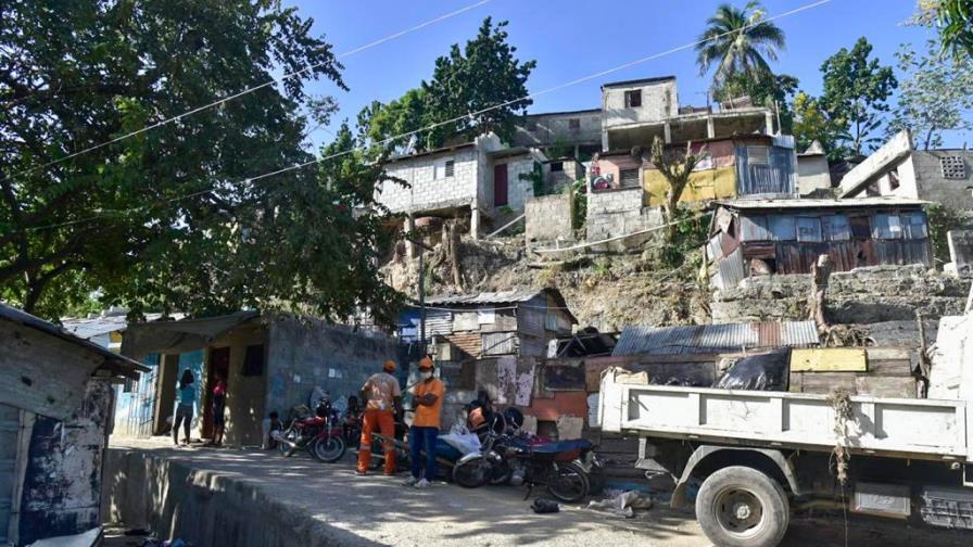 Realizan operativo de limpieza y fumigación en cañada de La Zurza