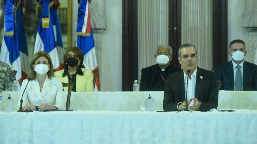 Gobierno busca inmunizar a 7.8 millones contra COVID-19 en diez meses Gobierno busca inmunizar a 7.8 millones contra COVID-19 en diez meses