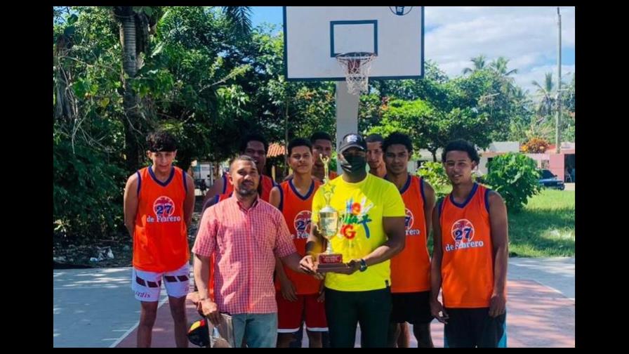 Club 27 de febrero conquista torneo de baloncesto copa Fundación Fe Malta