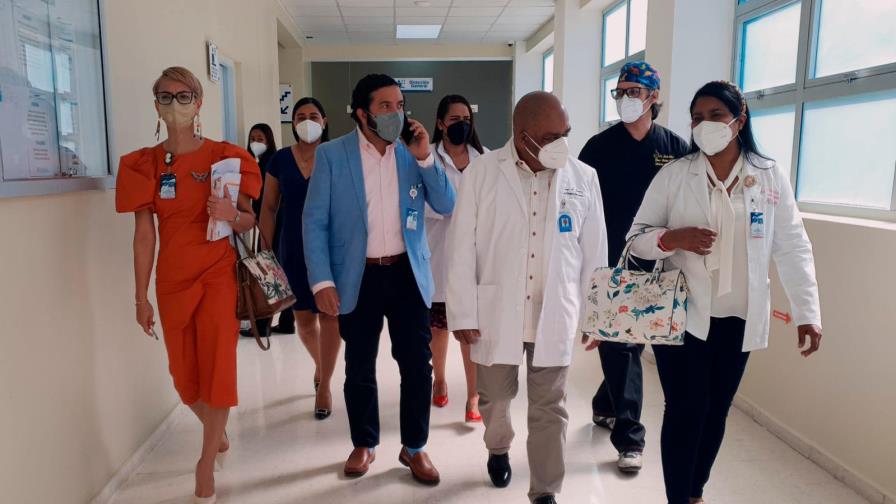 Maternidad La Altagracia y hospital Reynaldo Almánzar comparten experiencia sobre trato a madres con VIH
