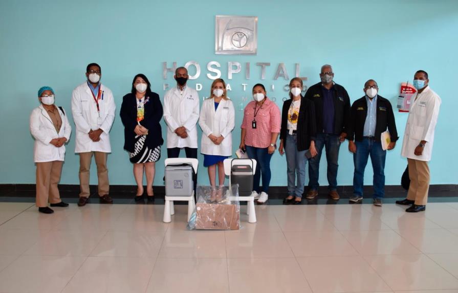 Hospital Hugo Mendoza recibe 300 vacunas Sinovac para su personal de salud