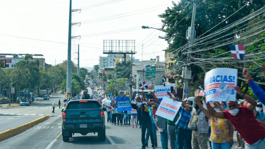Hubo manifestaciones a favor de Abinader desde su casa