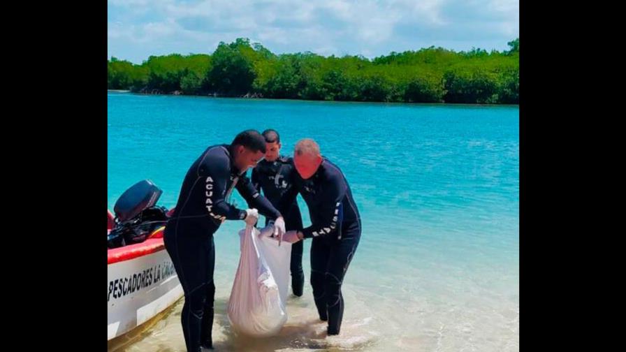 Defensa Civil recupera cuerpo de joven ahogado en playa “La Caobita” de Azua