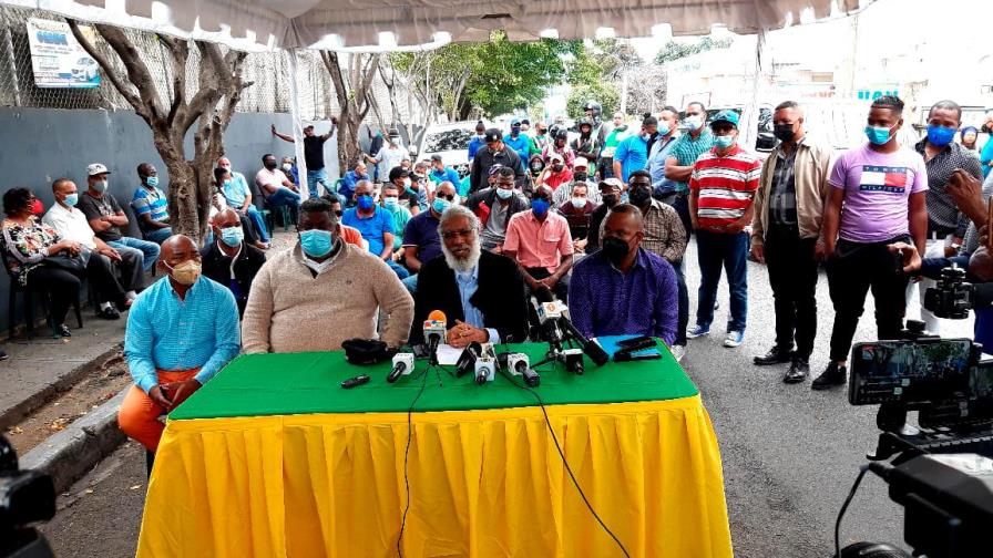 Hubieres anuncia paros sorpresa de transporte contra “mafia de combustibles”