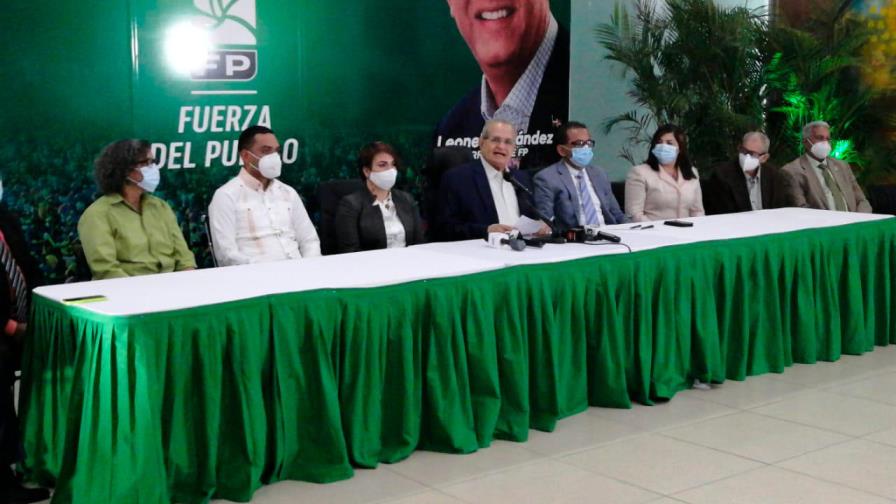 Franklin Almeyda recuerda Hipólito Mejía firmó contrato del peaje sombra en el 2002 Franklin Almeyda recuerda Hipólito Mejía firmó contrato del peaje sombra en el 2002