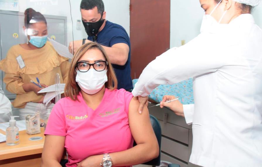 Inician proceso de vacunación en la UASD