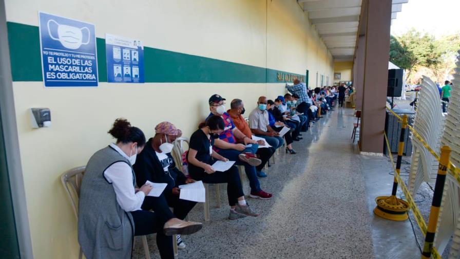 El Distrito Escolar 15-04 prevé inocular hoy a otras 600 personas